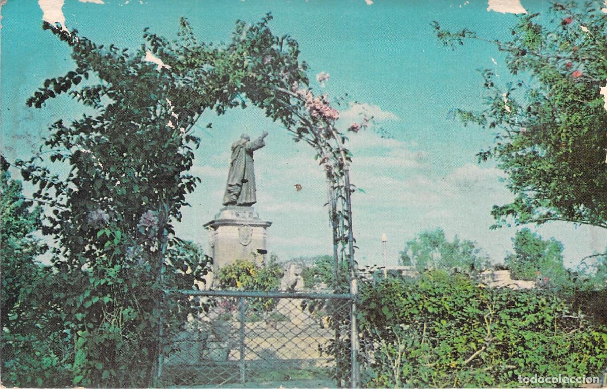 Postales: Postal Monumento de Fr. Benavides Universidad de Santo Tom&aacute;s Manila