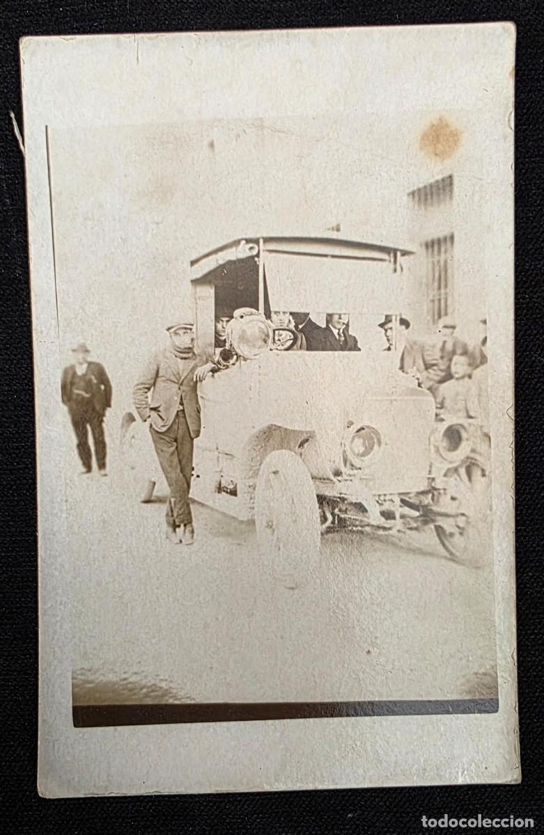Postales: P.1098 Antigua Tarjeta Postal Fotogr&aacute;fica con Autom&oacute;vil de &Eacute;poca &ndash; Coche Vintage y Pasajeros