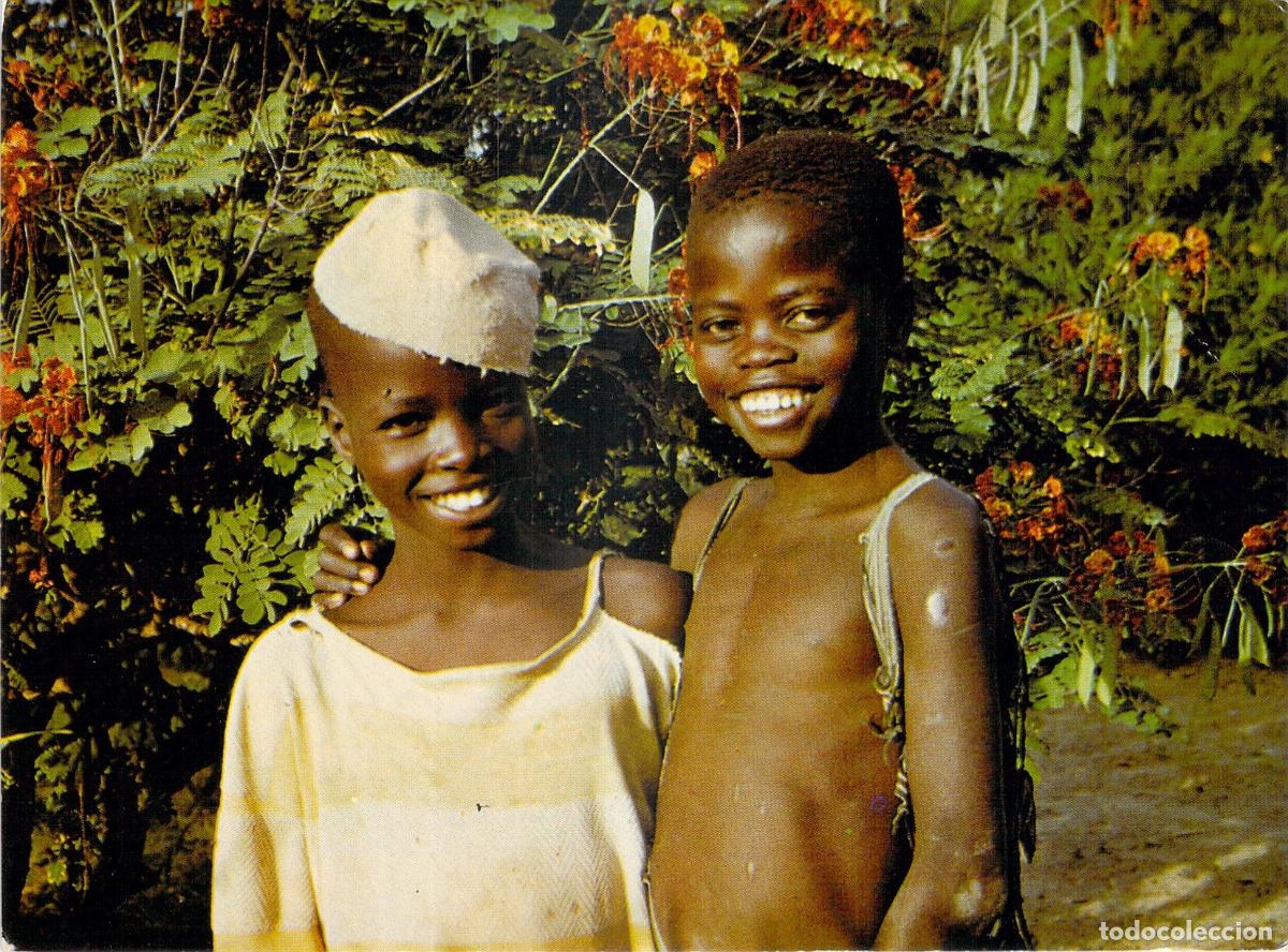 Postales: Postal de Camer&uacute;n: Sonrisas de ni&ntilde;os en el pa&iacute;s Margui
