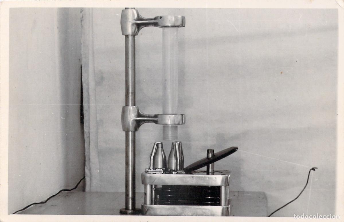 Postales: Postal de equipo de laboratorio e instrumento cient&iacute;fico de medici&oacute;n - Foto 1