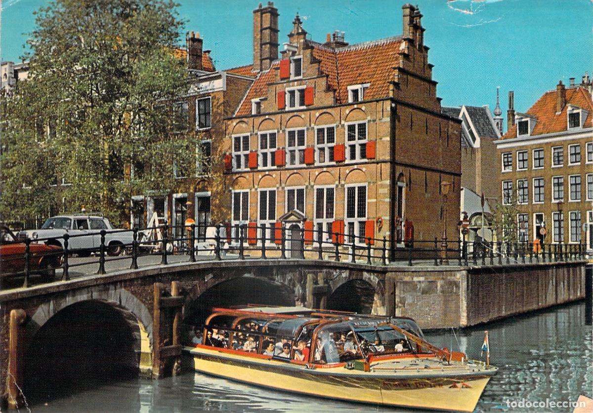 Postales: Postal de Amsterdam Holanda con Barco Tur&iacute;stico en el Canal