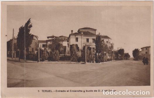 Postales: 5 Teruel. Entrada al Ensanche y Busto de d. Jos&eacute; Ter&aacute;n. Edit. Arribas. Sin usar