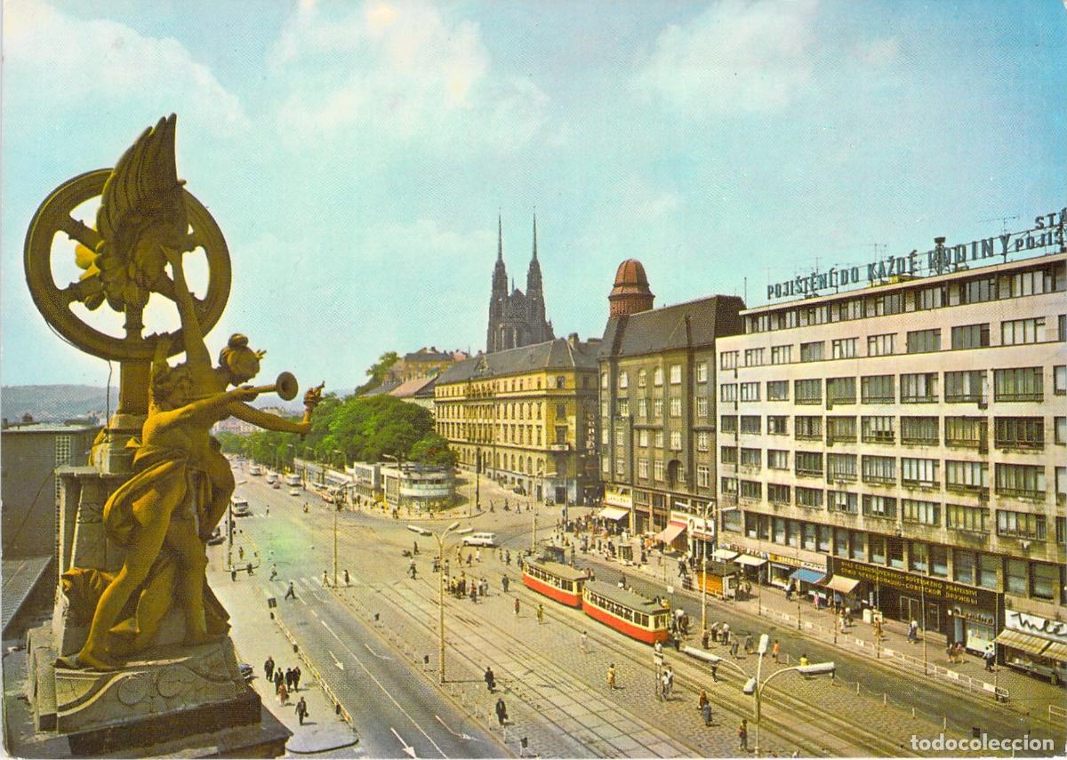 Postales: Postal de Brno, Plaza del Ej&eacute;rcito Checoslovaco, ciudad hist&oacute;rica