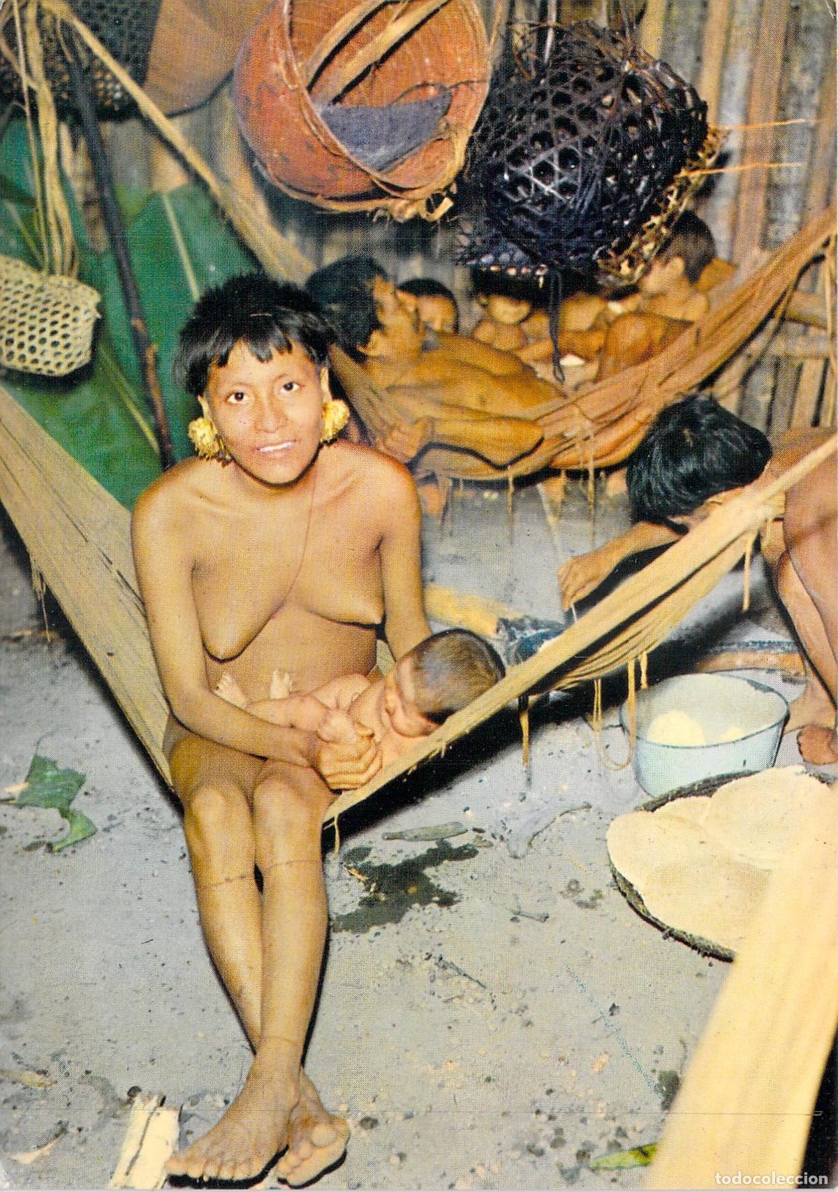 Postales: Postal de Madre Waika con adornos en Alto Orinoco Venezuela