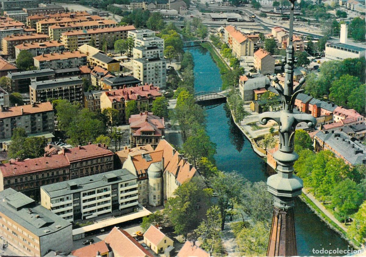 Postales: Postal de vista a&eacute;rea de Uppsala y Catedral