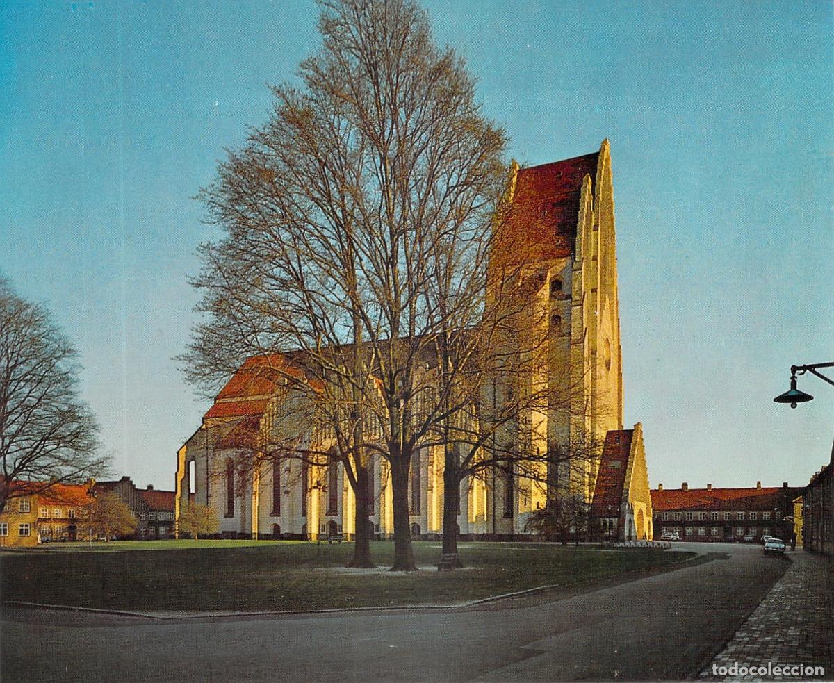 Postales: Postal de la Iglesia de Grundtvig en Copenhague Dinamarca