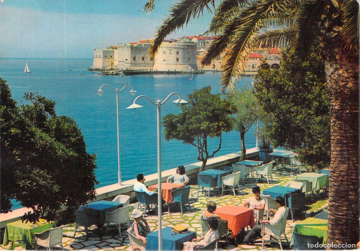 Postales: Postal de Dubrovnik, terraza costera con vista al mar Adri&aacute;tico