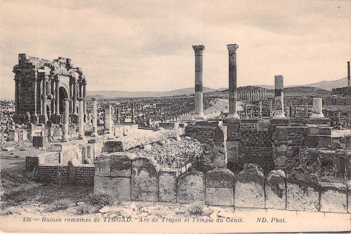 Postales: Postal de las ruinas romanas de Timgad con el Arco de Trajano y el Templo