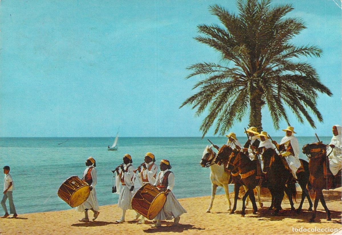 Postales: Postal de Jerba T&uacute;nez danzas folcl&oacute;ricas en la playa