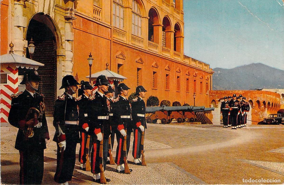Postales: Postal del Cambio de Guardia en el Palacio de M&oacute;naco