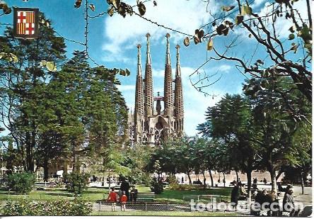 Postcards: POSTAL A7203: Plaza de la Sagrada Familia de Barcelona