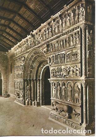 Postales: POSTAL A7802: Portada del Monasterio de ripoll