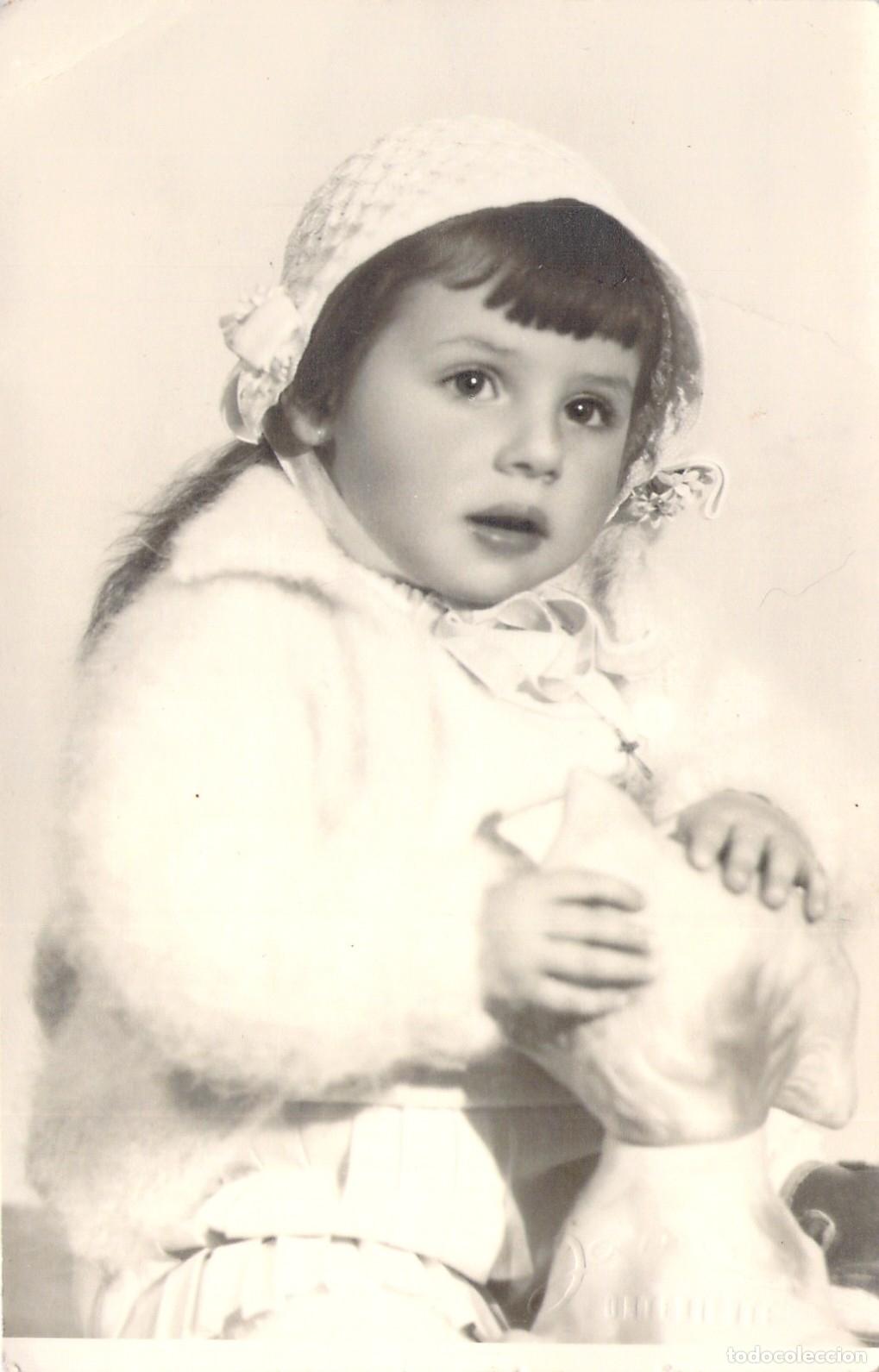 Postales: Postal de estudio con retrato fotogr&aacute;fico de un ni&ntilde;o peque&ntilde;o