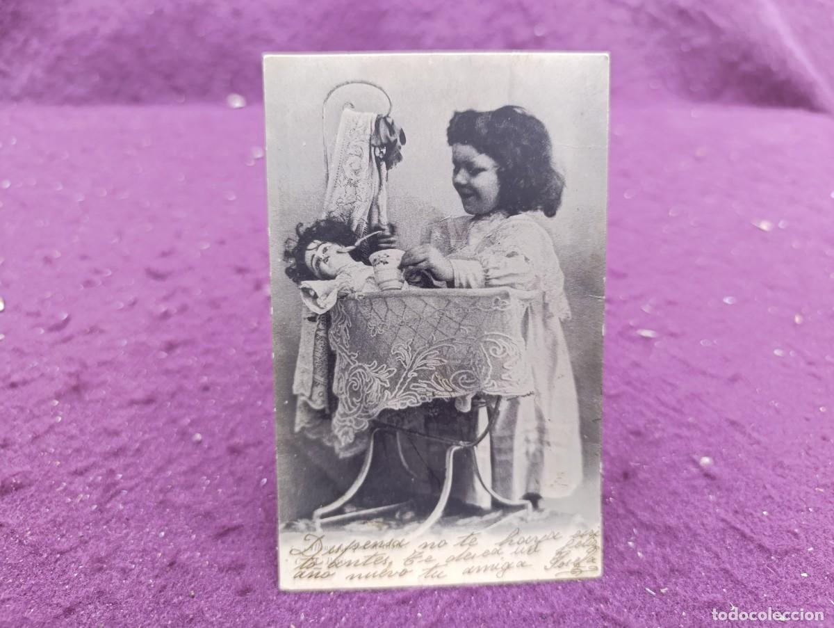 Cartes Postales: Postal, antigua o vintage, ni&ntilde;a dando comer a mu&ntilde;eca, Carte Postale