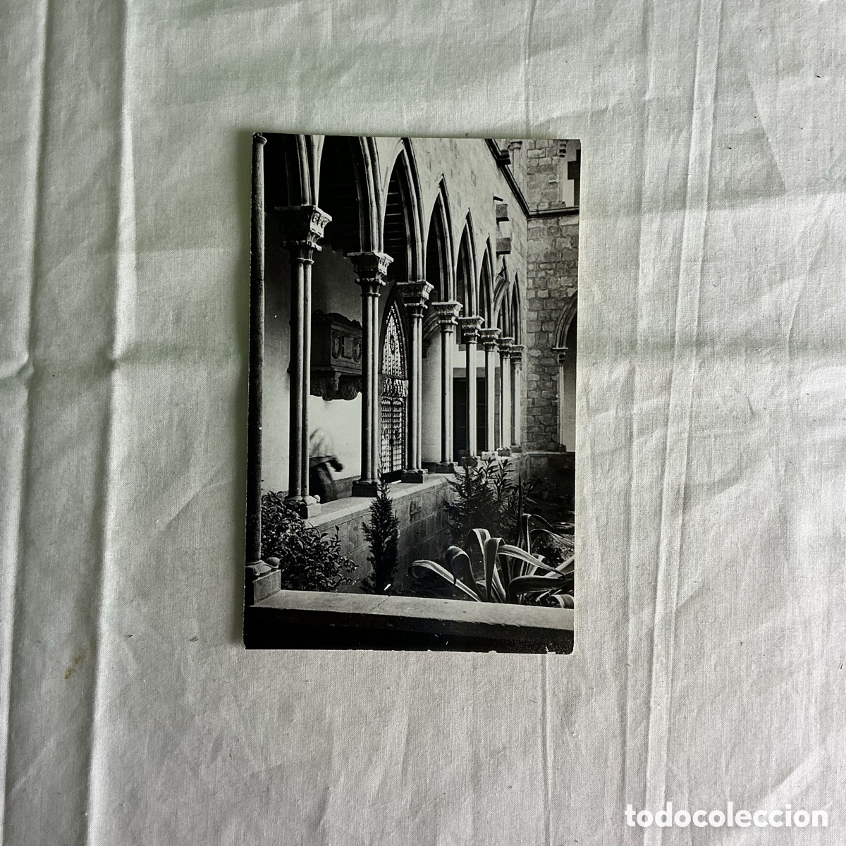 Postales: Antigua fotograf&iacute;a postal Esplugues de Llobregat &ndash; Convento de Montsi&oacute;, el Claustro &ndash; Archivo Cuy&agrave;s
