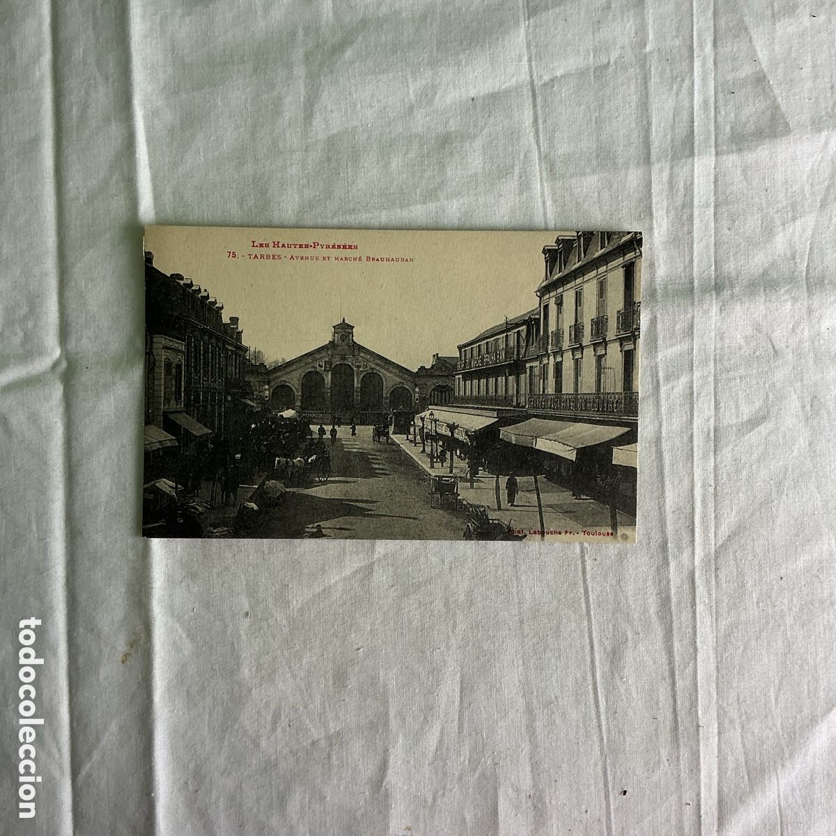 Postales: Postal antigua Les Hautes-Pyr&eacute;n&eacute;es &ndash; Tarbes &ndash; Avenue et March&eacute; Brauhauban &ndash; Francia