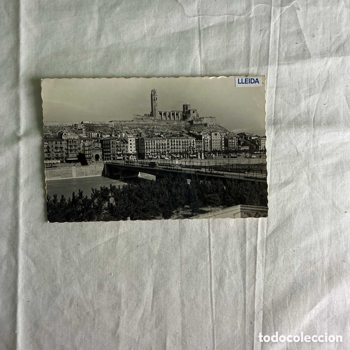 Postales: Postal antigua Lleida &ndash; La Seu Vella y puente sobre el r&iacute;o Segre &ndash; Circulada a&ntilde;os 50