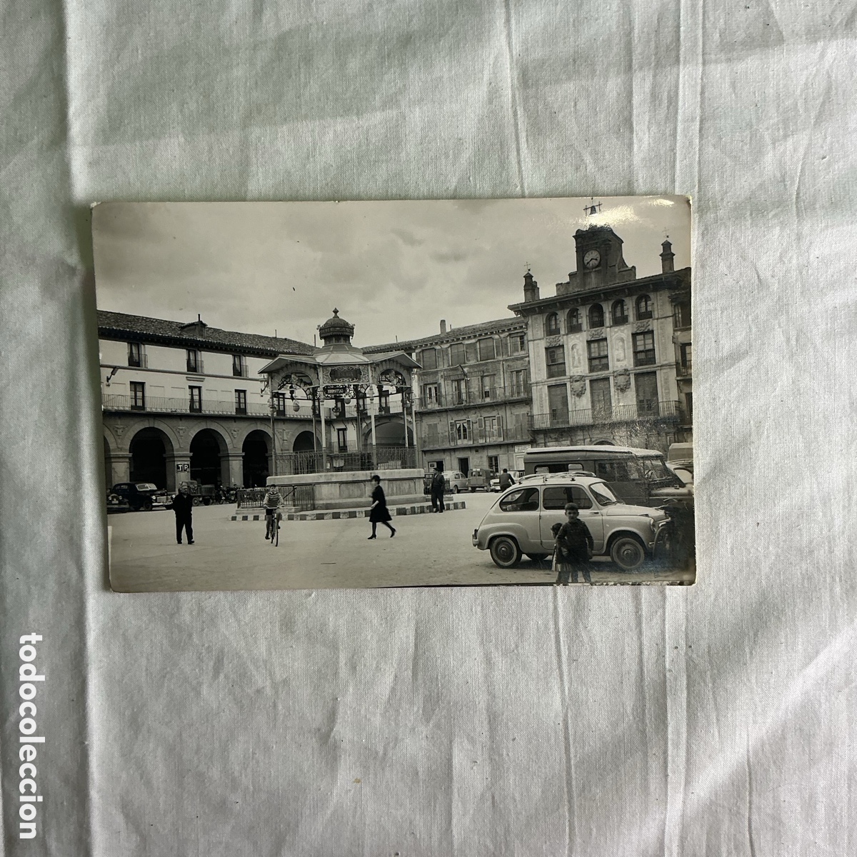 Postales: Postal fotogr&aacute;fica antigua &ndash; Plaza Mayor con templete y coches cl&aacute;sicos &ndash; Real Photo
