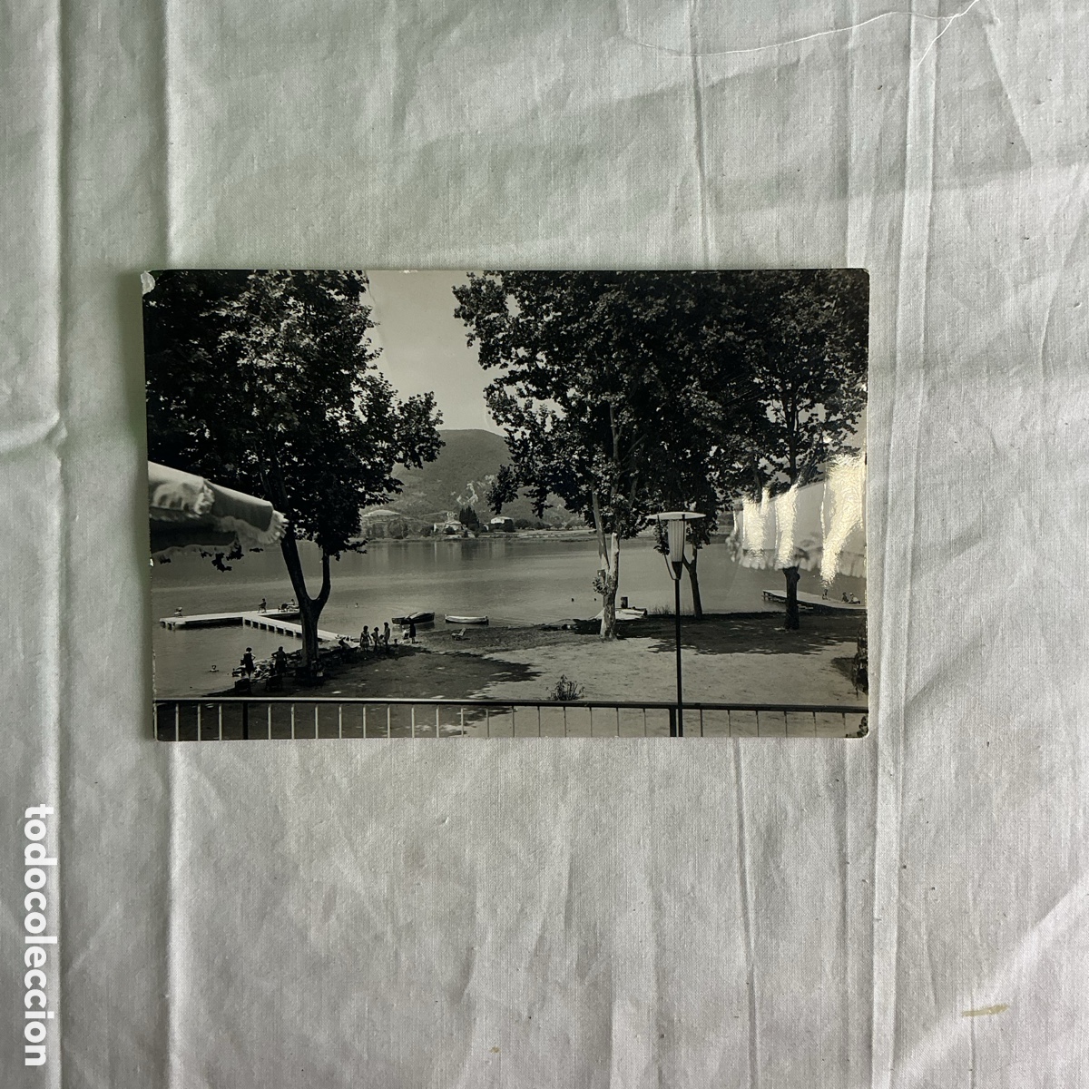 Postales: Postal antigua Banyoles Gerona &ndash; Vista parcial del Lago &ndash; N&ordm; 3 &ndash; Ba&ntilde;olas