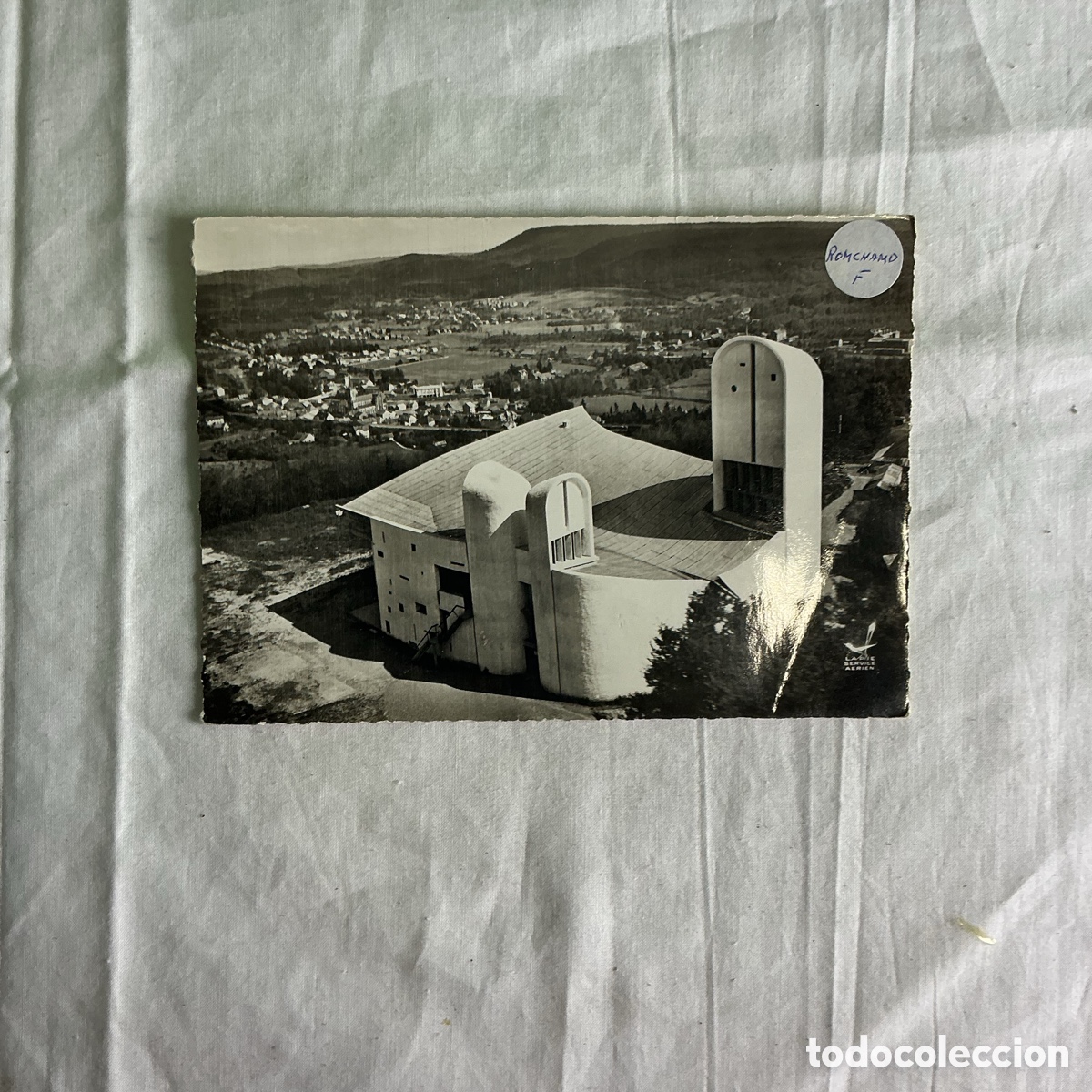 Postales: Postal antigua Ronchamp &ndash; Capilla Notre-Dame du Haut &ndash; Le Corbusier &ndash; Vista a&eacute;rea &ndash; Francia