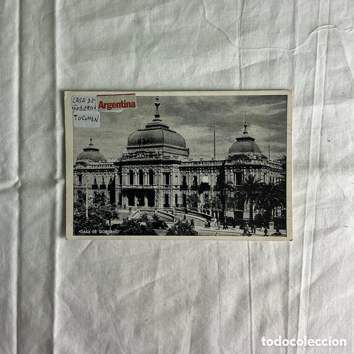 Postales: Postal antigua Tucum&aacute;n, Argentina &ndash; Casa de Gobierno y plaza principal
