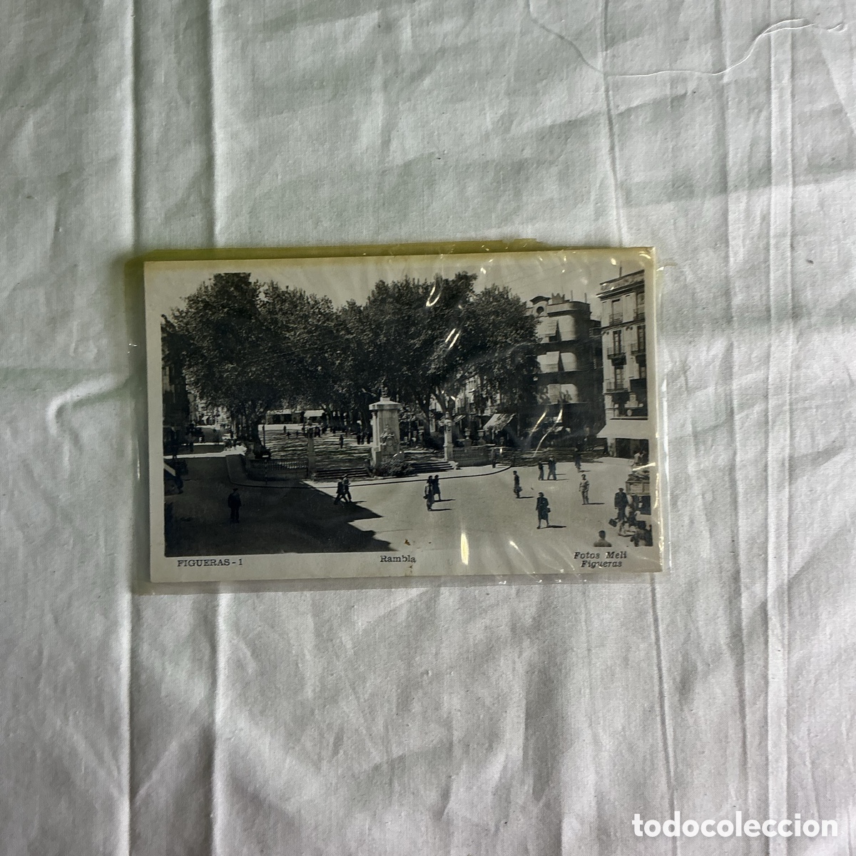 Postales: Postal antigua Figueres (Girona) &ndash; Rambla, vista urbana &ndash; Fotos Meli, fechada en 1952