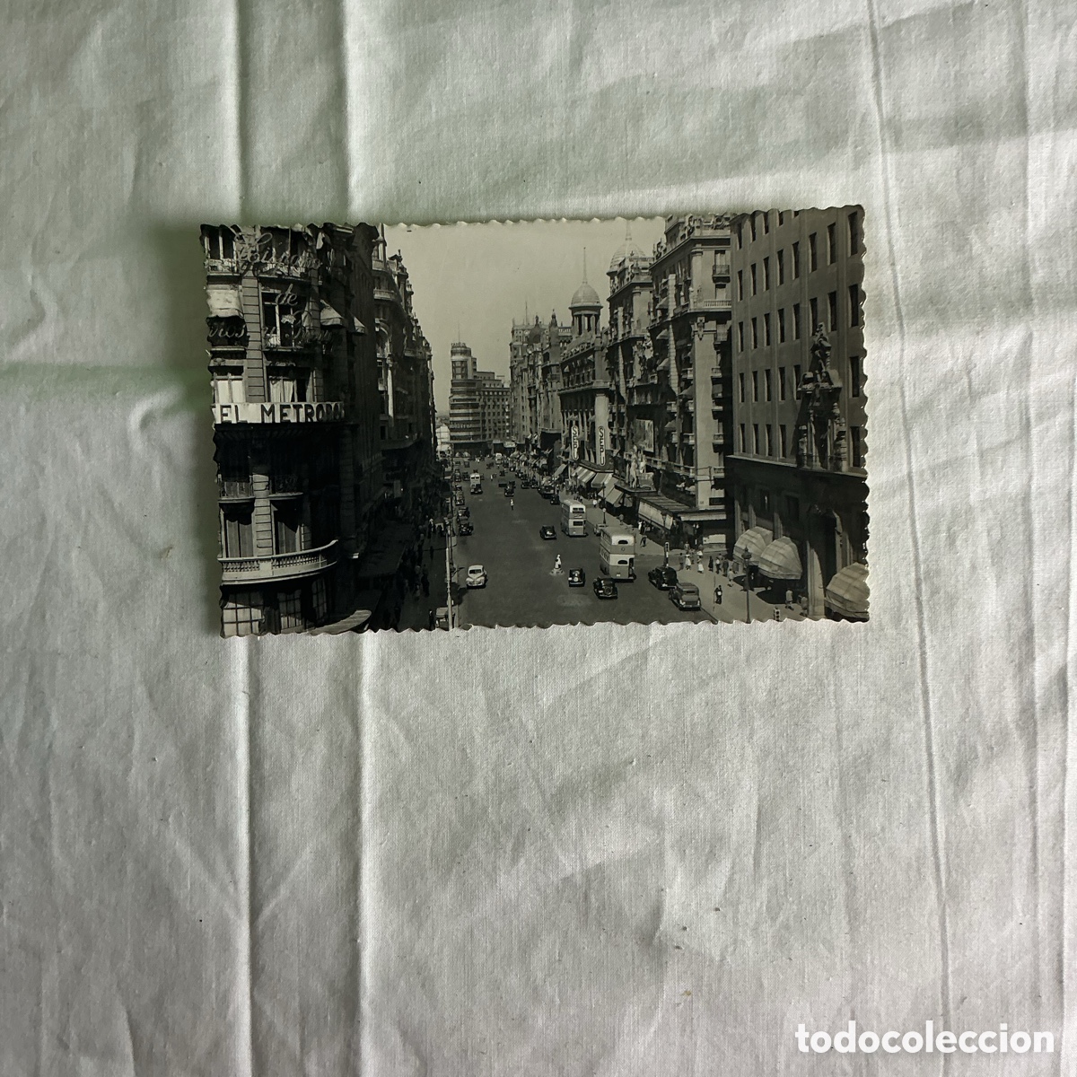 Postales: Postal antigua Madrid &ndash; Avenida de Jos&eacute; Antonio, actual Gran V&iacute;a &ndash; tr&aacute;fico y edificios