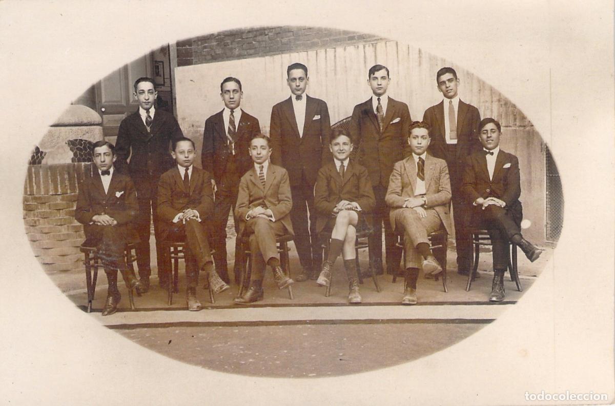 Postales: Postal de retrato grupal de estudiantes espa&ntilde;oles