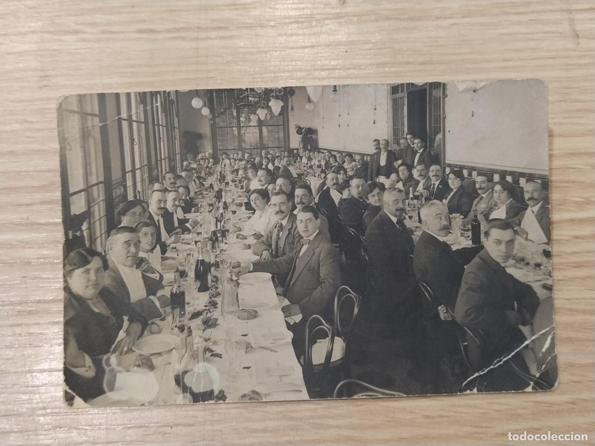 Postales: BANQUETE EN UN RESTAURANTE - FOTOGRAFICA - POSTAL ANTIGUA -(117.025)