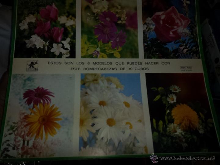 Puzzles: ANTIGUO ROMPECABEZAS DE FLORES BORRAS DE 30 CUBOS - Foto 2