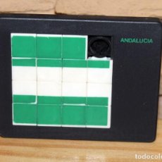 Puzzles: ANTIGUO PUZZLE LABERINTO - BANDERA ANDALUCIA - NUEVO A ESTRENAR - 9X7.5CM. Lote 196193406