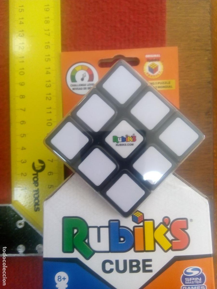 Puzzles: CUBO RUBIK ORIGINAL PRECINTADO - Foto 1