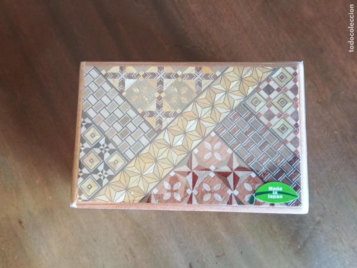 Puzzles: Caja de rompecabezas Yosegi Craft de 21 pasos.PRECINTADA.