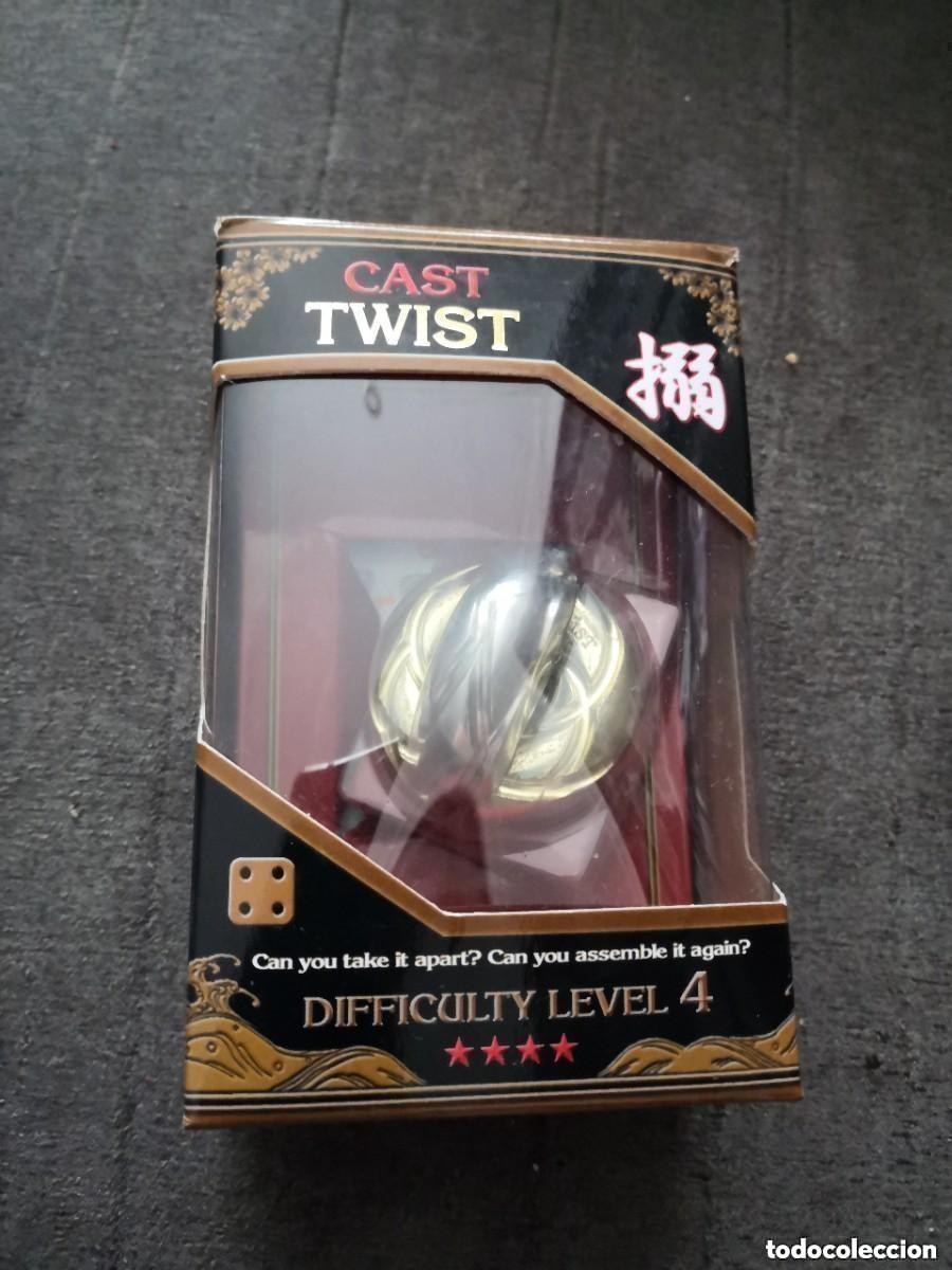 Puzzles: PUZZLE , Hanayama Huzzle Cast TWIST - Puzzle Piezas Metal level 4 estrellas