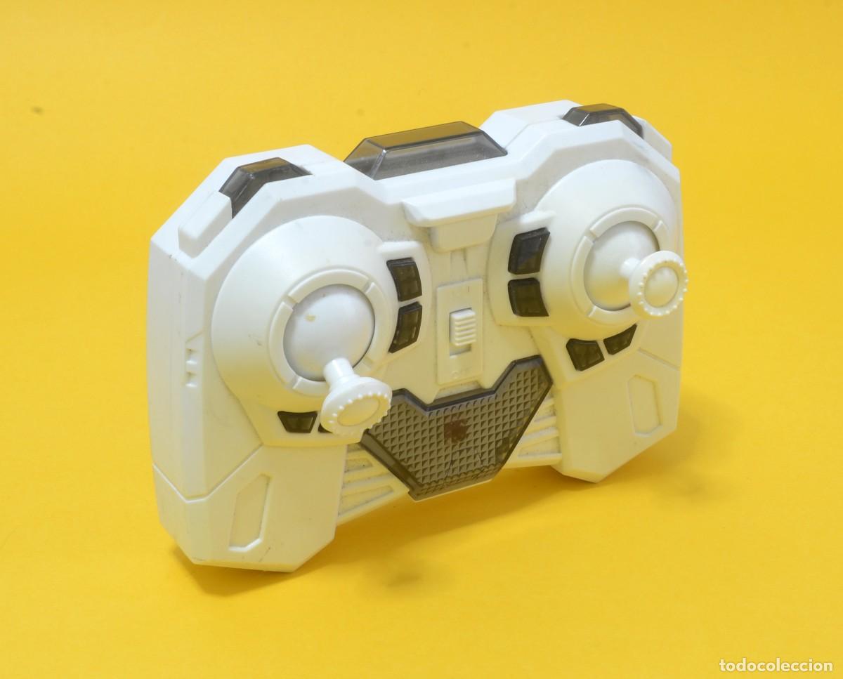 Radio control: Control remoto para juguetes tipo Sky Phantom o Sky Walker y otros veh&iacute;culos 2.4 GHz.