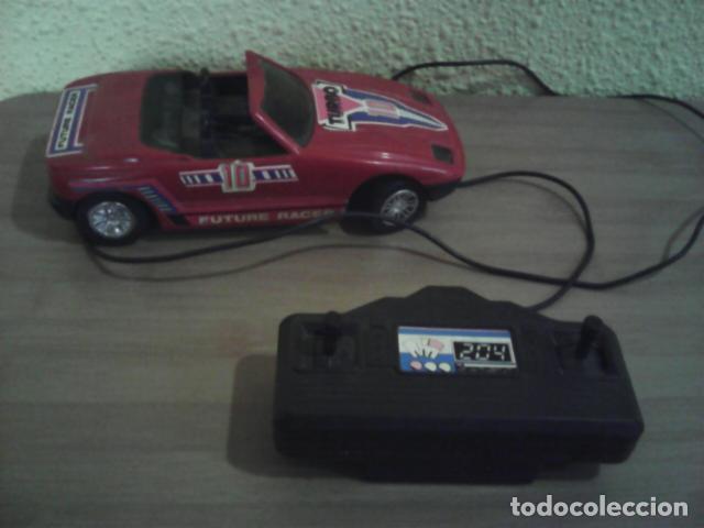 coche teledirigido con cable