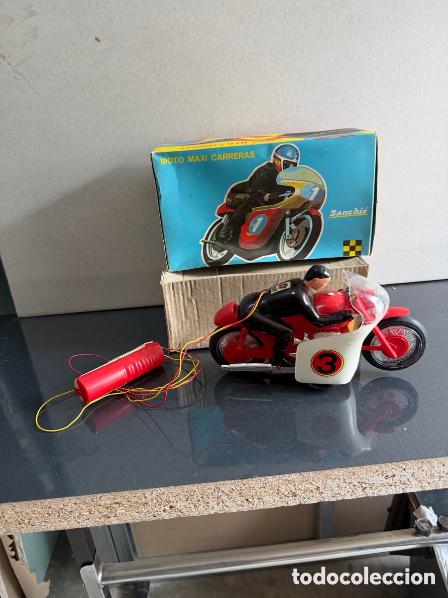 Radio Control: Moto de carreras Sanch&iacute;s