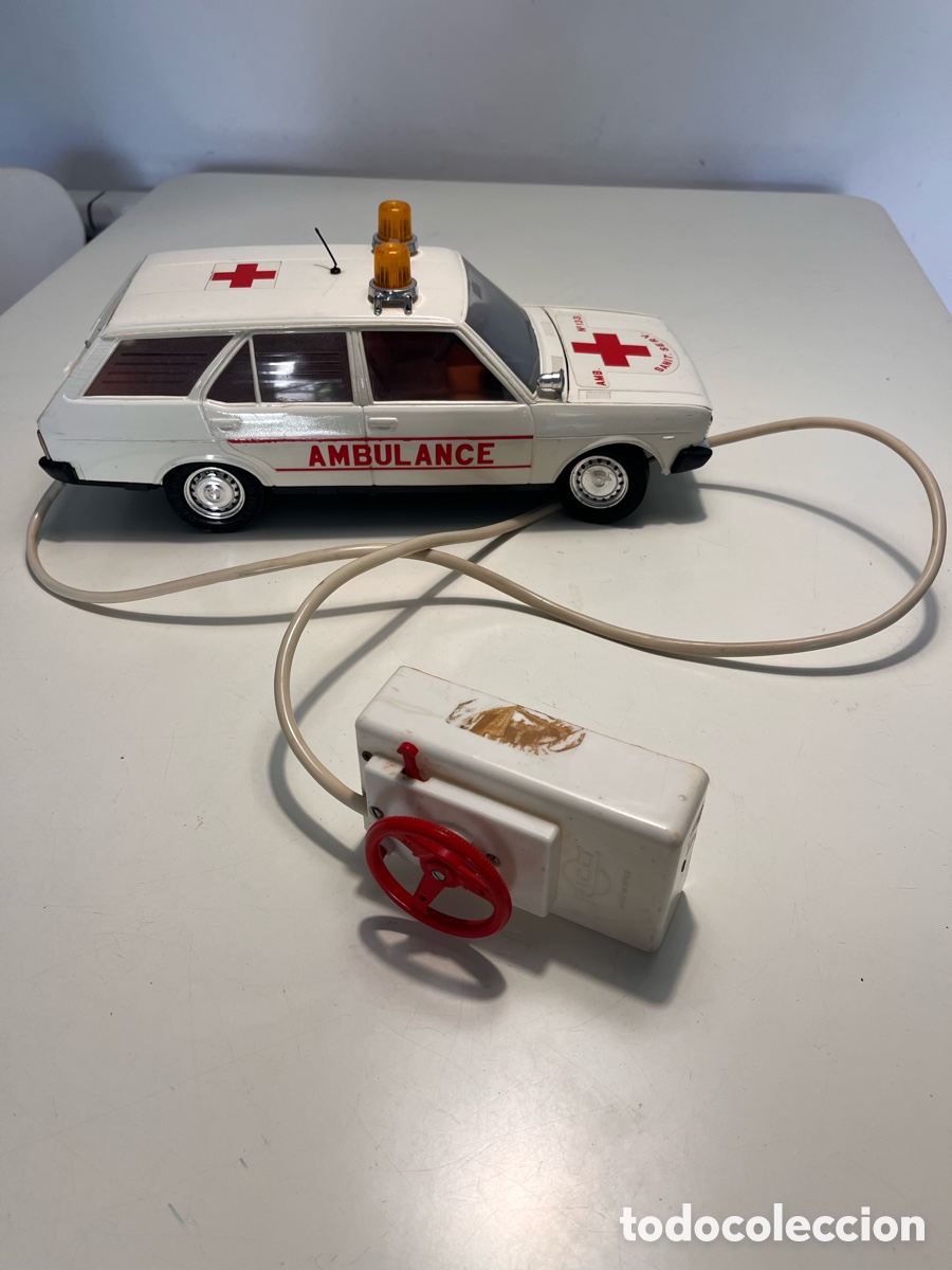 Radio Control: Ambul&agrave;ncia antigua juguete colecci&oacute;n