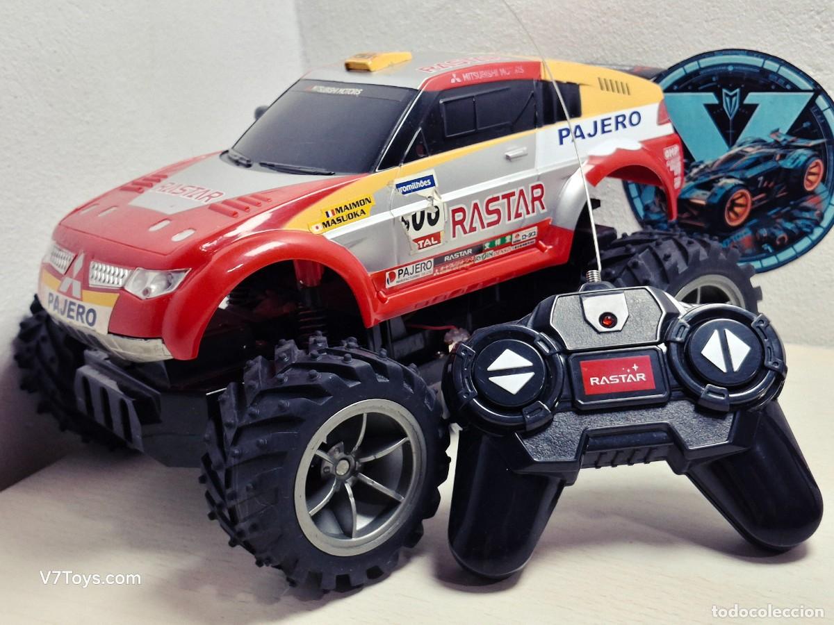 Radio Control: Mitsubishi Pajero 1/18 Rastar Teledirigido (4x Pilas AA Coche, 2x Pilas AA Mando)