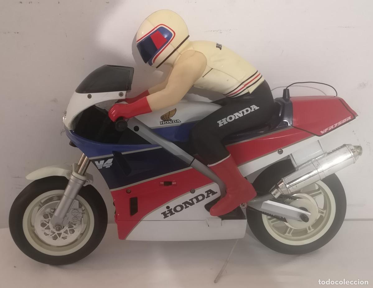 Radiocommande: RADIOCONTROL MOTO HONDA VFR 750R RC30 1/5 G-CON A&Ntilde;OS 80