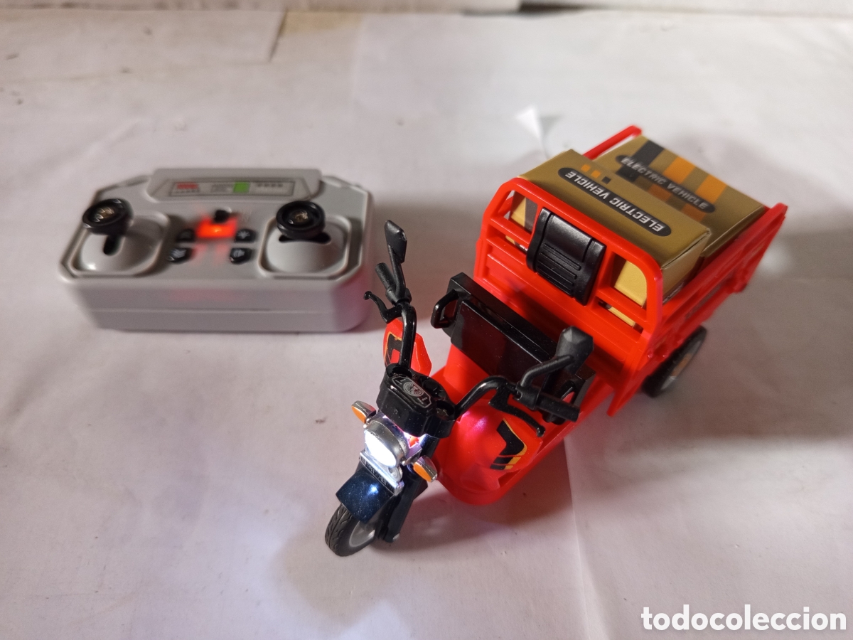 Radio Control: Motocarro APE RC radiocontrol