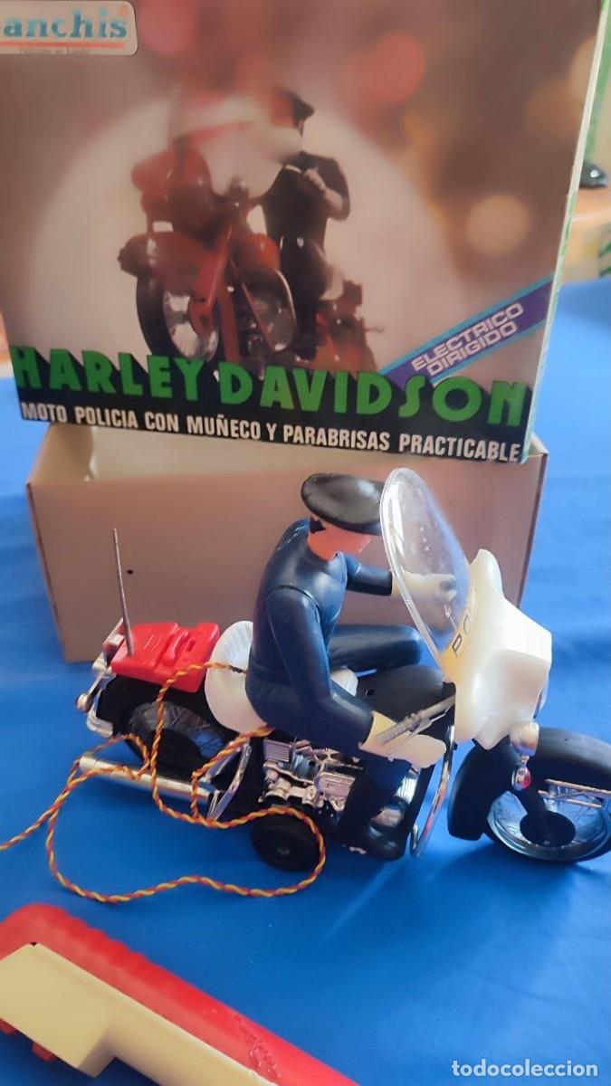 Radio control: Antigua Moto Polic&iacute;a Harley Davidson Sanchis Electrico Dirigido con Caja - A&ntilde;os 70