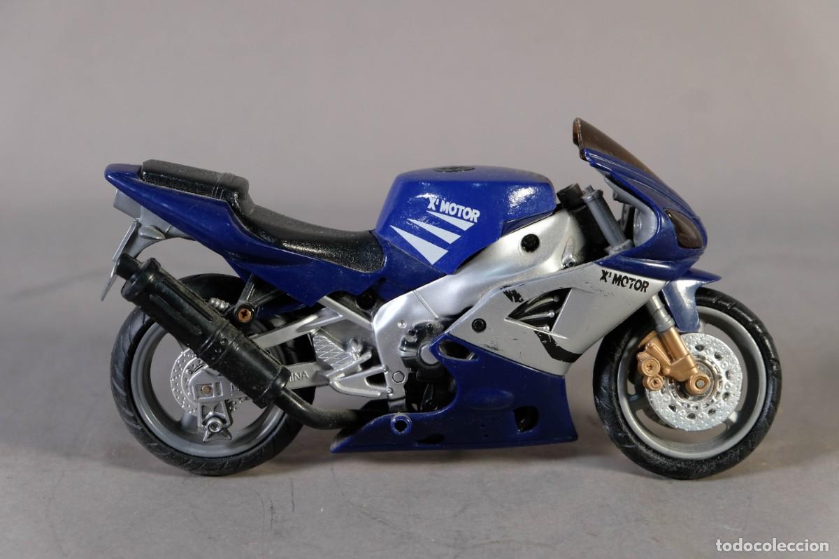 Radio control: Moto GP XMOTOR azul Made in China
