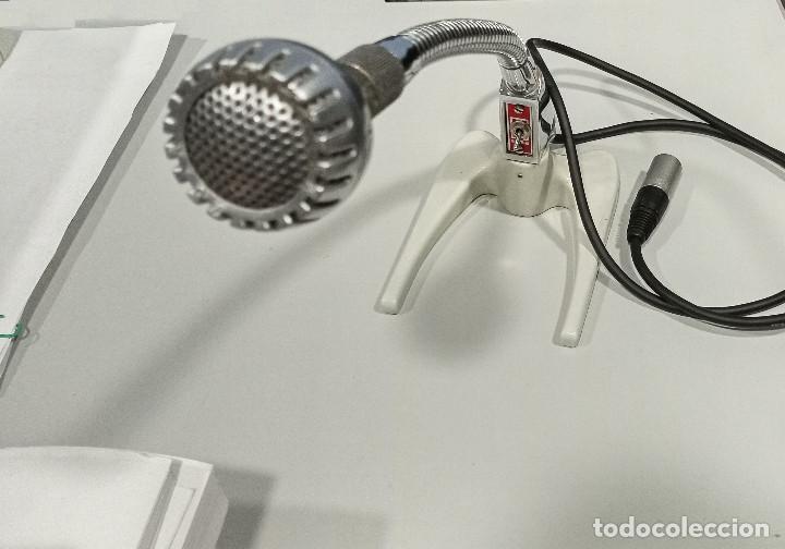Radios antiguas: Microfono de Mesa con interruptor - Foto 2