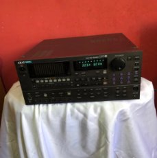 Radios antiguas: GRABADORA DE DISCO DURO DIGITAL DE PISTAS AKAI DR8 DIGITAL. BUEN ESTADO Y FUNCIONAMIENTO. Lote 396293829