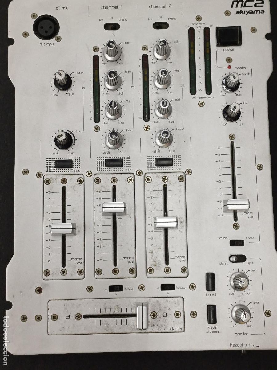 Radios antiguas: MESA DE MEZCLAS AKIYAMA MC2. - Foto 1