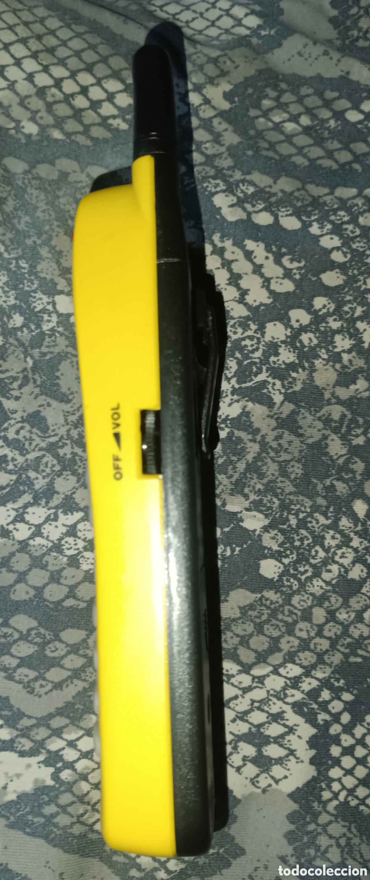 Radios antiguas: Radio amarillo Nokia en forma de tel&eacute;fono - Foto 4