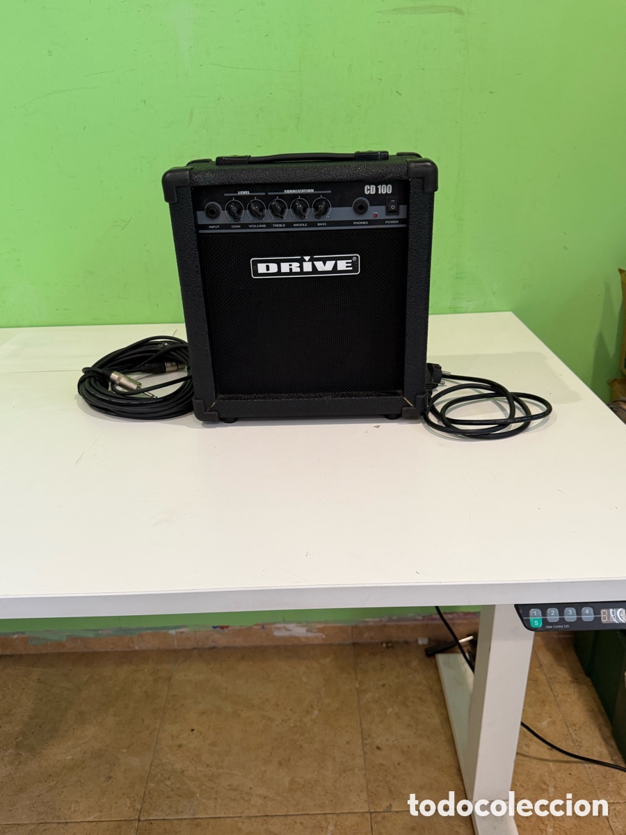 Radios antiguas: Amplificador Drive CD100 para guitarra el&eacute;ctrica con cable &ndash; Como nuevo