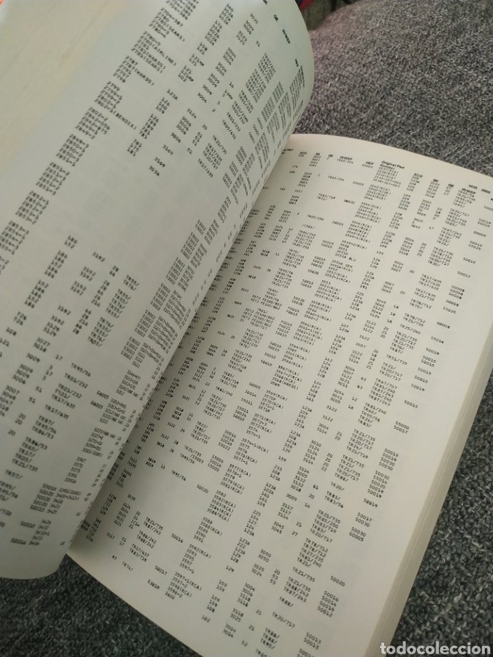 Radios antiguas: Master Transistor Substitution Handbook USA - Foto 2