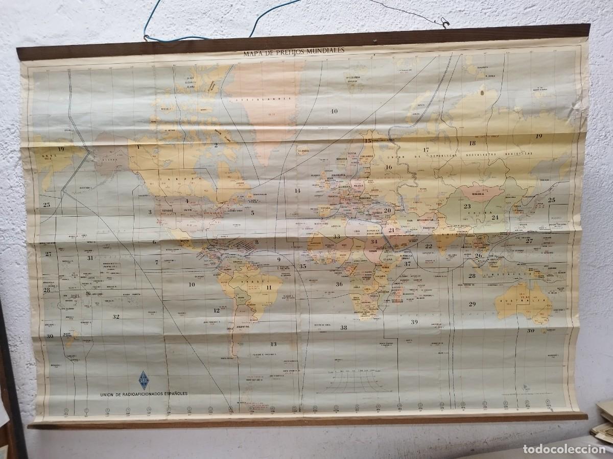 Radios antiguas: Antiguo gran mapa mundial de prefijo, uni&oacute;n de radio aficionados espa&ntilde;oles. Mirar fotos ver estado.